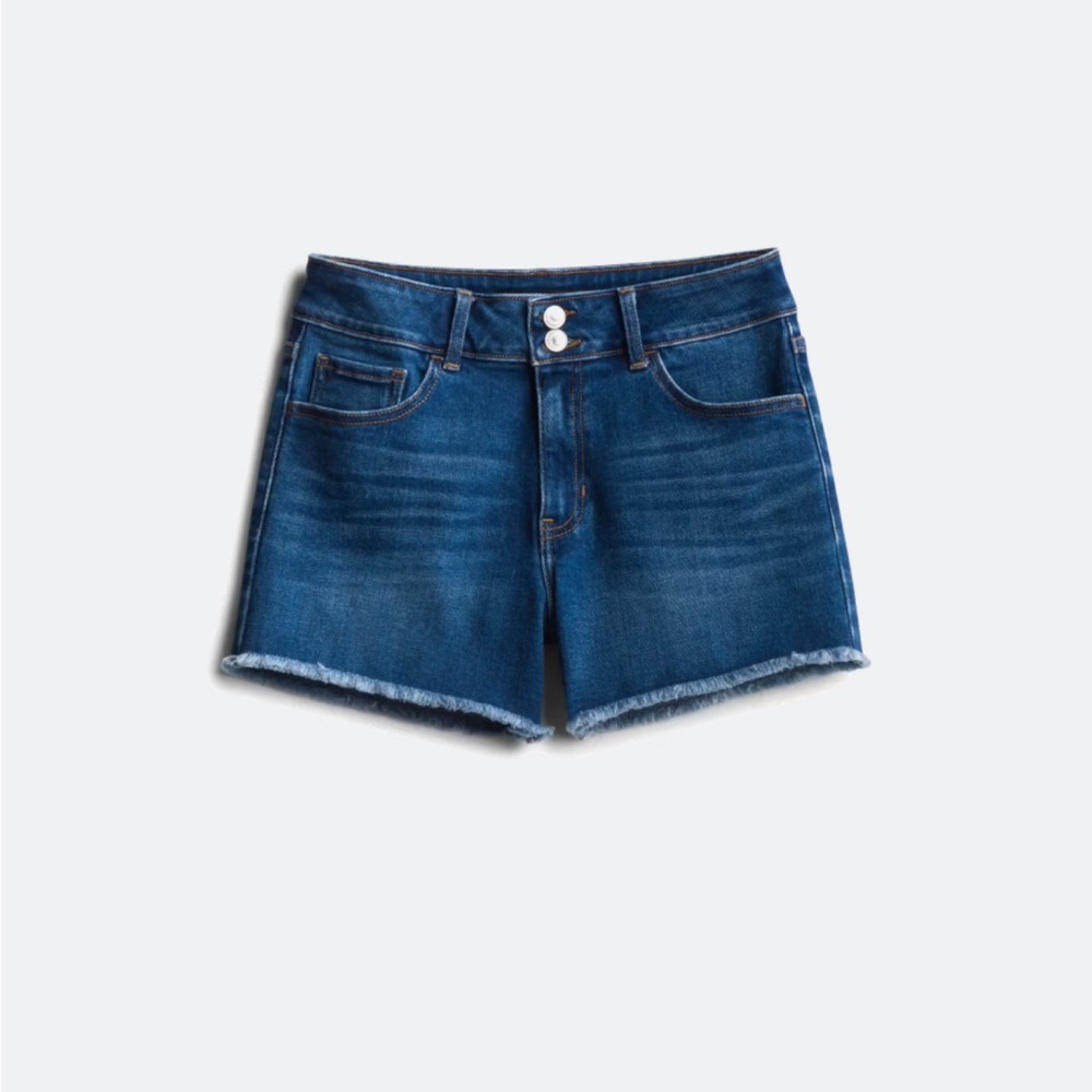 Just Black Trudie High Rise Fray Hem Double Button Short